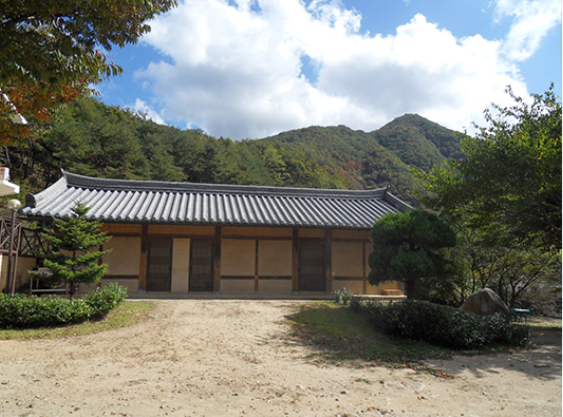 B동 황토방 전경.png