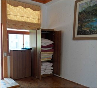 단체룸 이불장.png